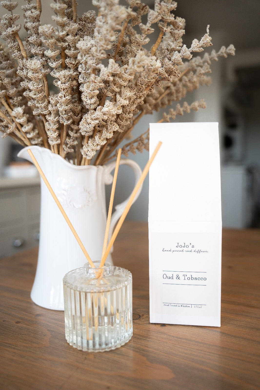 JoJo's Hand Poured Reed Diffuser  & Candle Exclusive Gift Set - Oud & Tobacco