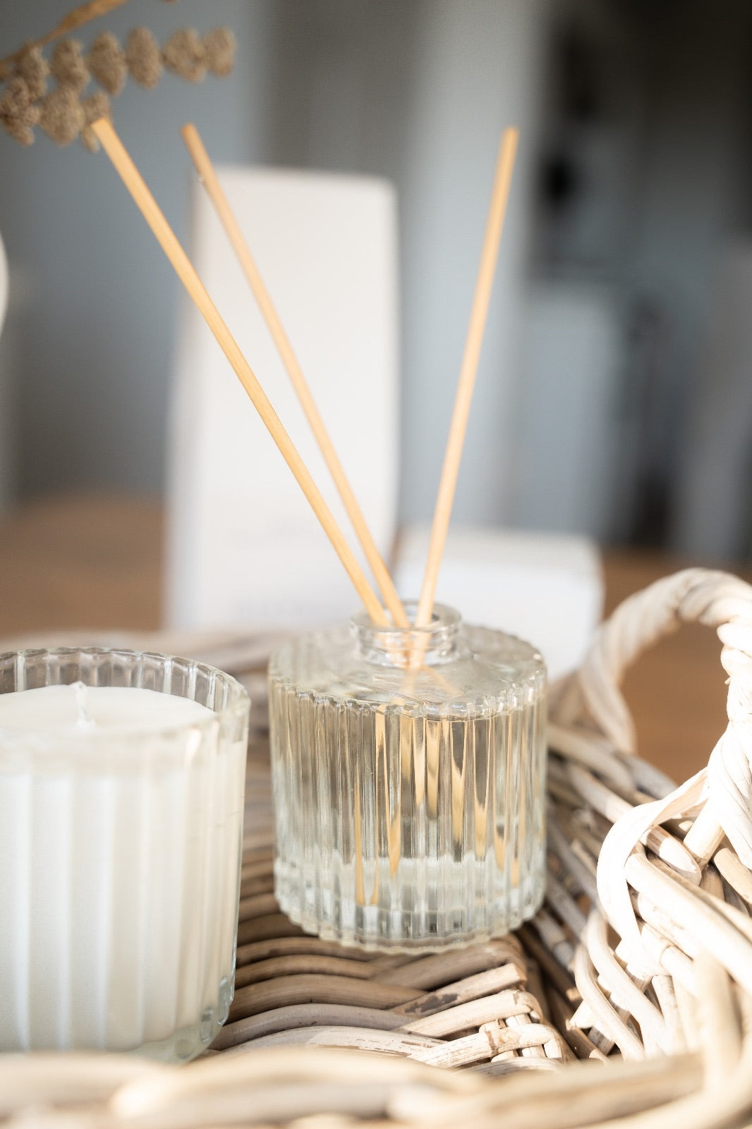 JoJo's Hand Poured Spy Candles - Oud & Tobacco